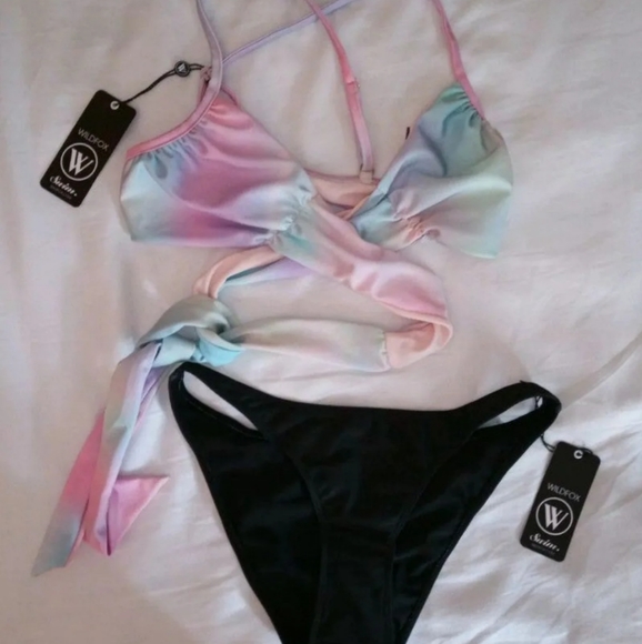 NWT WILDFOX Bikini Set Halogram Fairy M - Picture 3 of 4